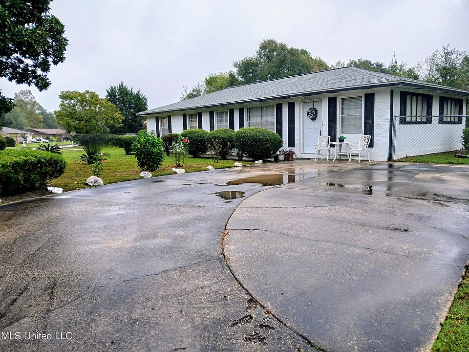 1st image of 5400 Arrowhead Dr