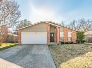 3220 Redwood St, Bedford, TX 76021