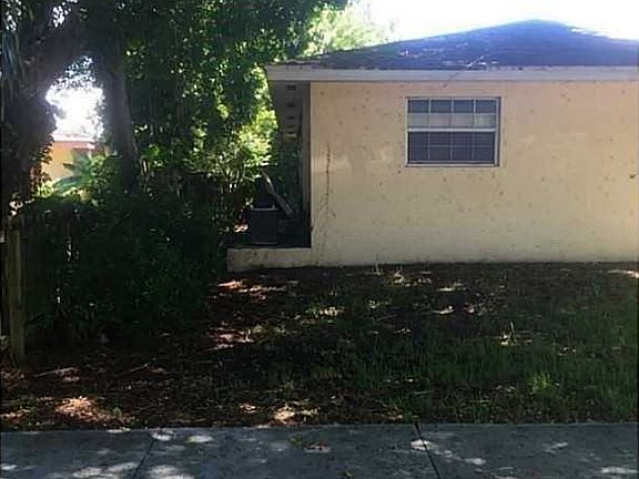 3rd image of 1208 N 57th Ave