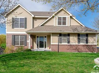1016 Stoneridge Dr, Lawrence, KS 66049