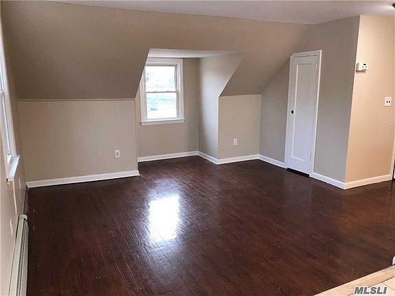 4th image of 15 Leech Cir N #15