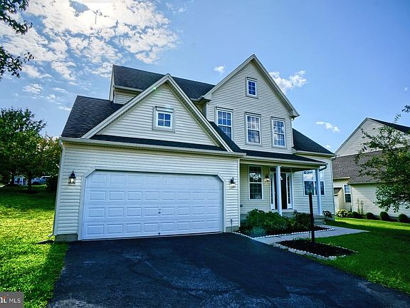 2nd image of 1604 Albermarle Ct