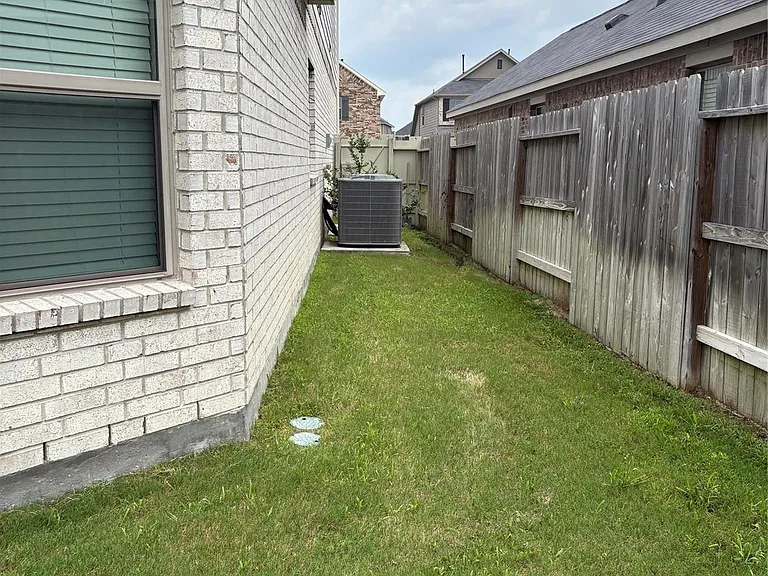 10534 Preserve Way — Photo 20