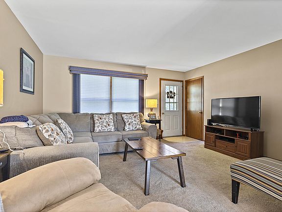 2nd image of 4821 Prairie Ave