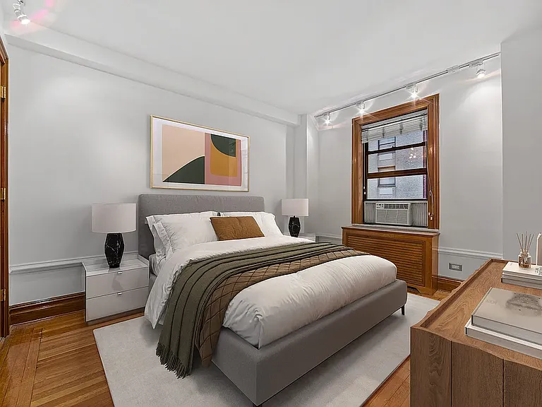 150 W 58th St #4A — Photo 3