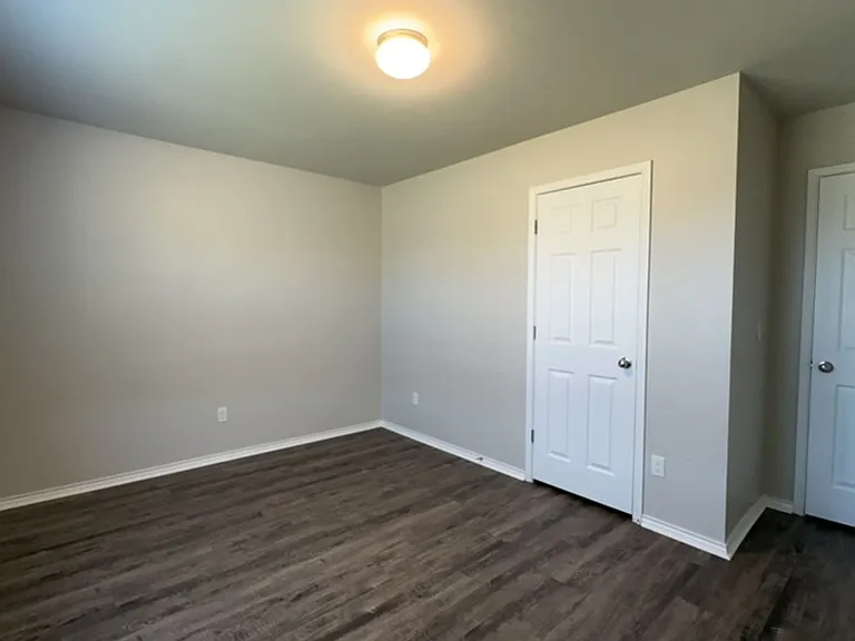 1928 Timber Dale Dr — Photo 15