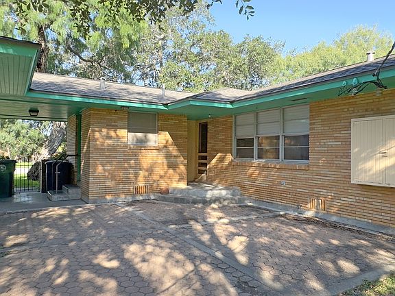 2nd image of 360 Williamson Pl