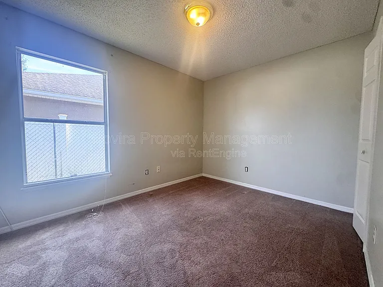 116 Barrington Dr — Photo 16