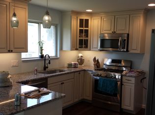 2123 Willot Rd, Auburn Hills, MI 48326