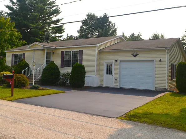 33 Centerwood Drive, Concord, NH 03301