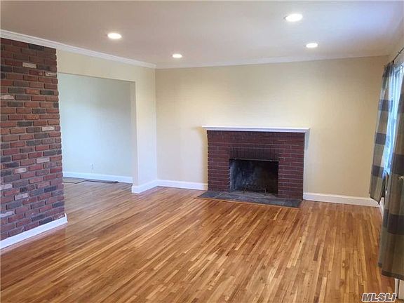 4th image of 158 S Bay Ave
