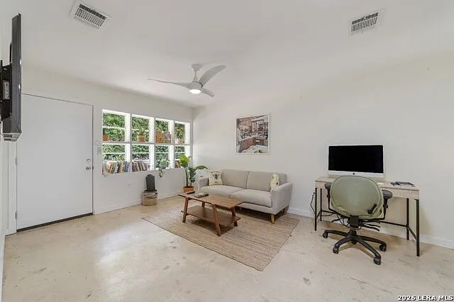 239 Brahan Blvd #B — Photo 4