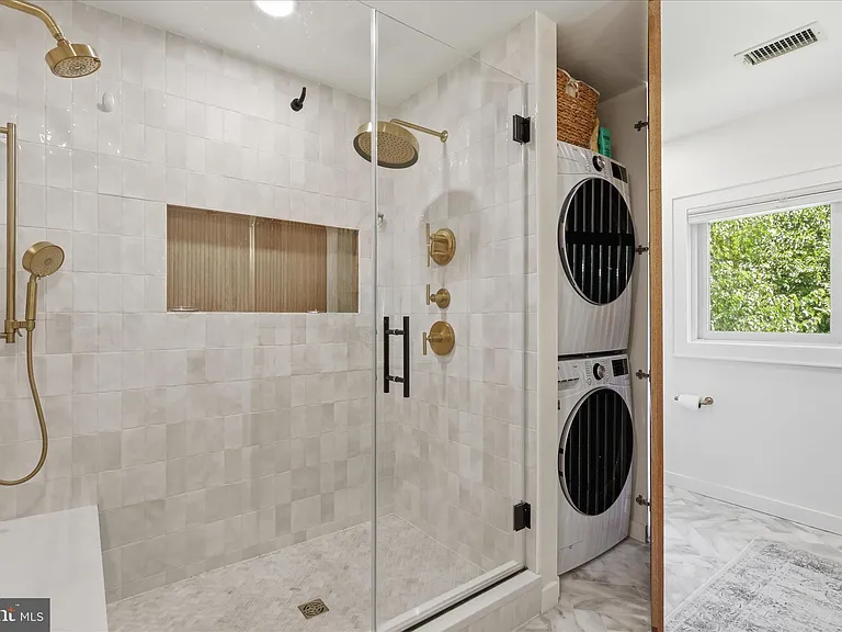 2412 Rosedown Dr — Photo 20