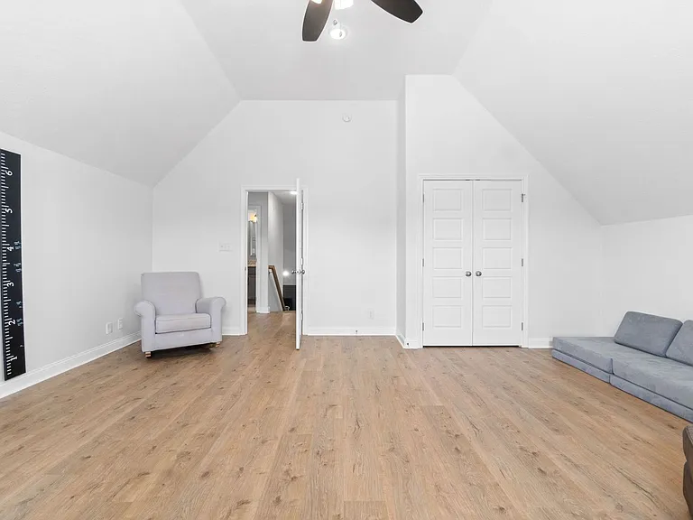 516 Bowden Dr — Photo 28