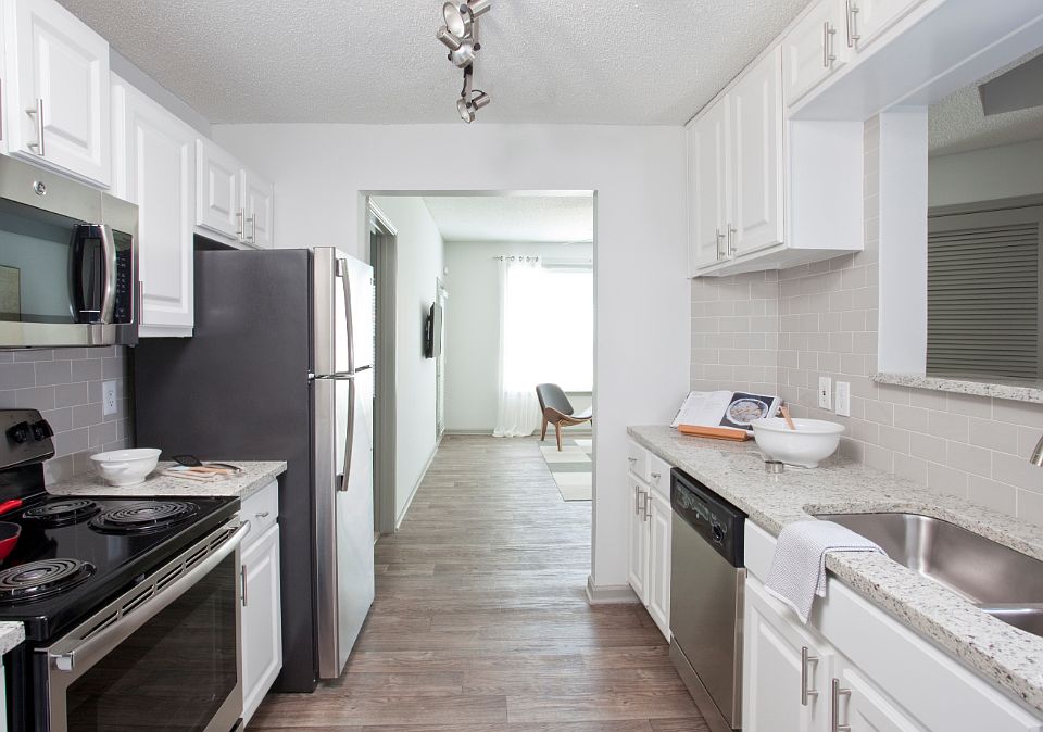 Upgraded Kitchen with Stainless Steel Appliances