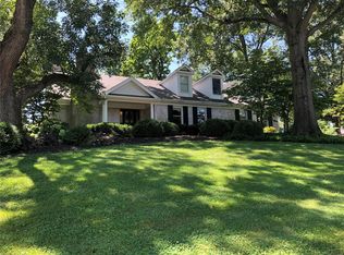 3 Andre Dr, Saint Louis, MO 63131