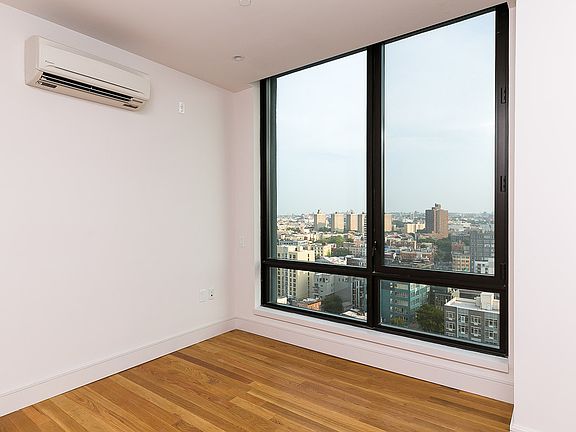 2nd image of 321 Wythe Ave #1408