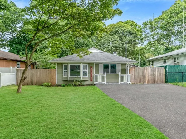 57 Jeanatta Avenue, Mastic, NY 11950