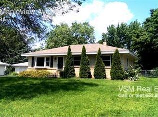 2219 Mapleview Ave E, Maplewood, MN 55109