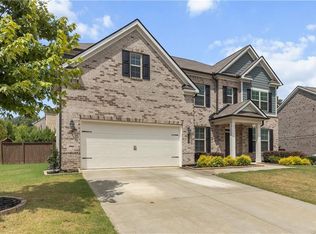 5789 Creek Indian Dr, Buford, GA 30518