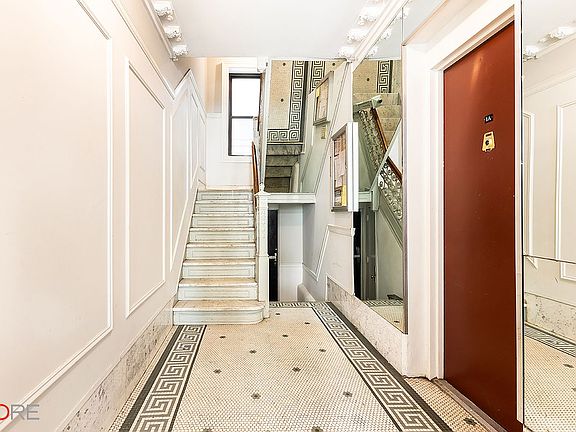 3rd image of 40 Tiemann Pl APT 4B