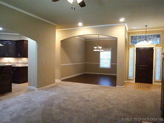 3rd image of 7501 E Knoxville St