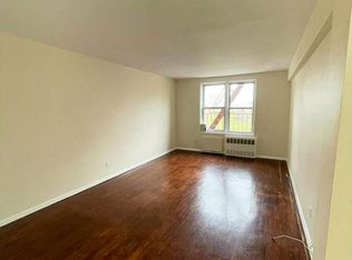 64-05 Booth St #6, Rego Park, NY 11374