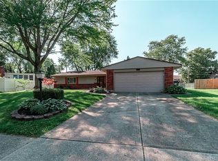 5031 Artesia Dr, Dayton, OH 45440