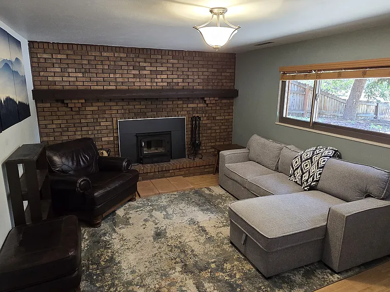 6685 Brook Park Dr — Photo 16