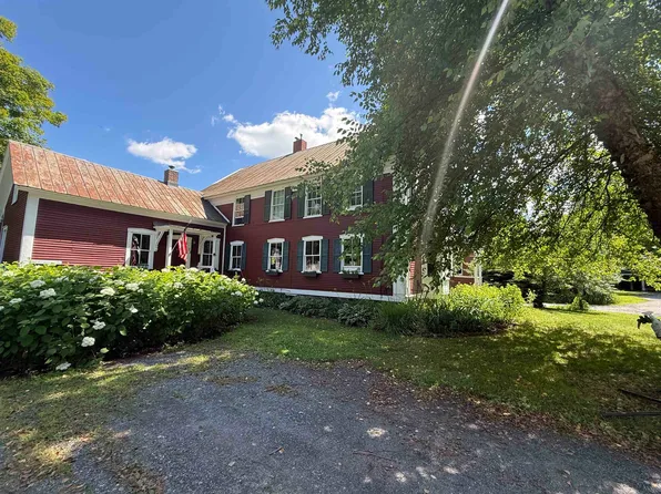 53 Commonwealth Avenue, Hyde Park, VT 05655