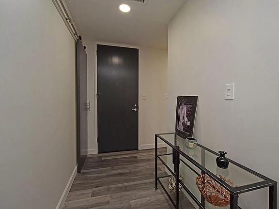 3rd image of 5300 Hamilton Ave Unit 1208