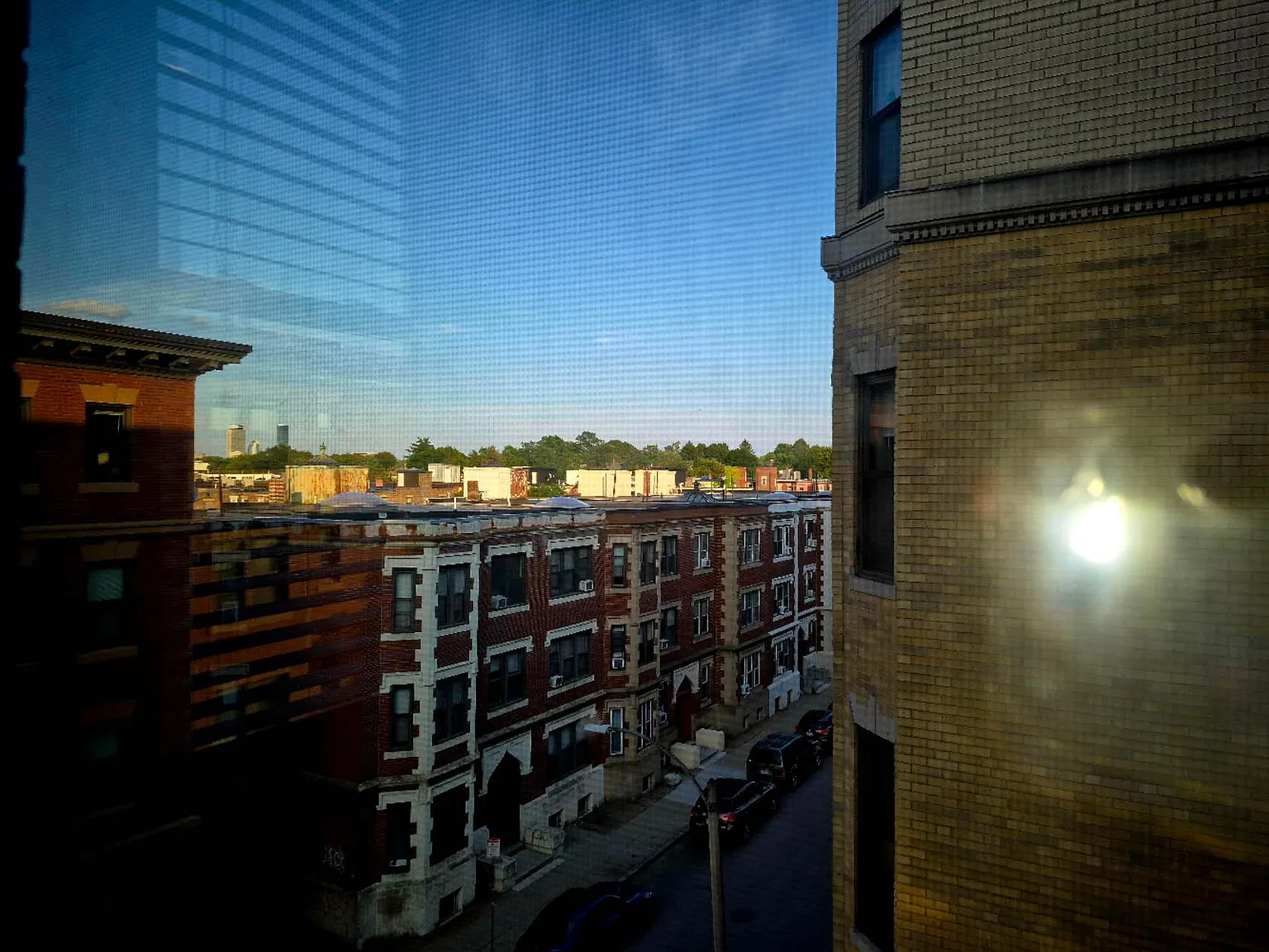 3 bed, 830 sqft, $1,385 — Photo 4