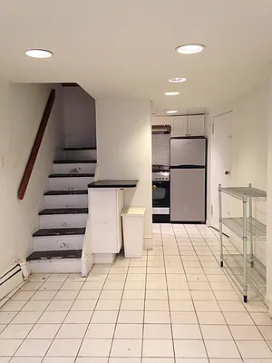 Rented by Wolf Brokerage LLC | media 8