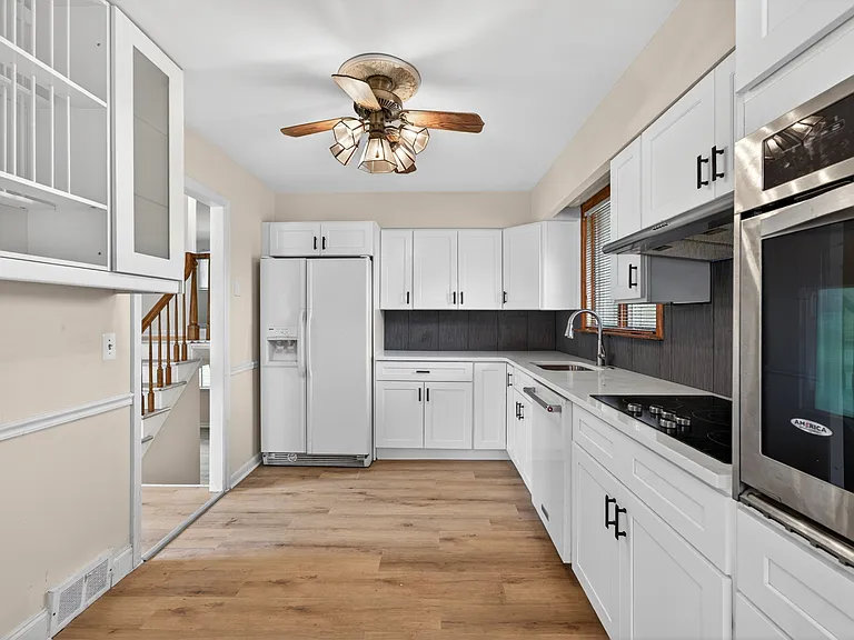 1120 Greenbriar Rd — Photo 10