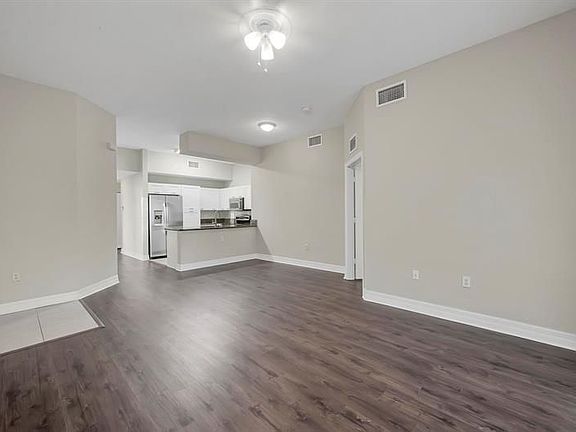 5th image of 55 SE Palermo Ct APT 106