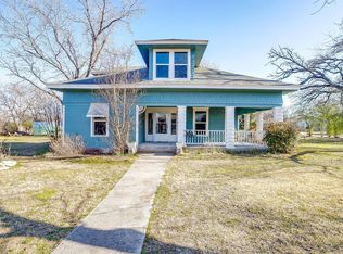 204 SW 1st St, Glen Rose, TX 76043