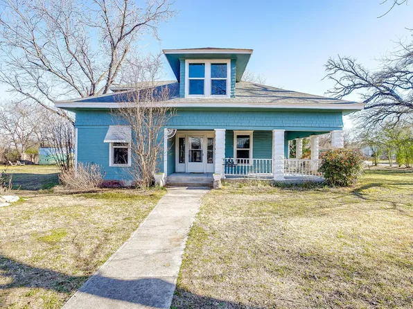 204 SW 1st St, Glen Rose, TX 76043