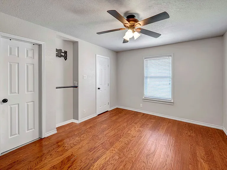 10803 E County Road 104 — Photo 11