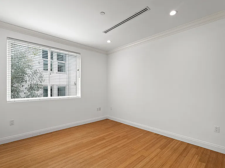 1283 Havenhurst Dr #306 — Photo 9