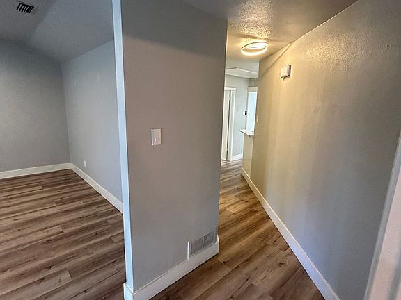 3rd image of 10666 Pagewood Dr