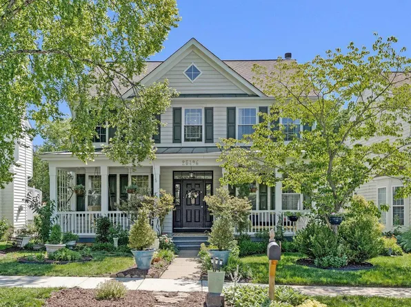 25496 Heathfield Cir, Chantilly, VA 20152