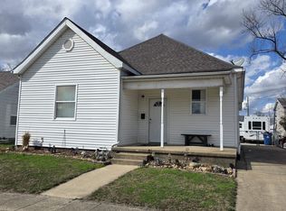 310 W 2nd St, Mount Carmel, IL 62863