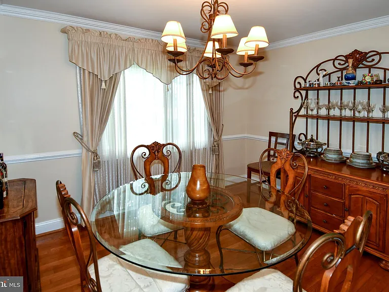 9401 Hickory View Pl — Photo 14