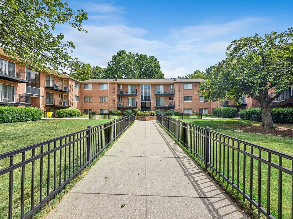 Glen Willow Apartments