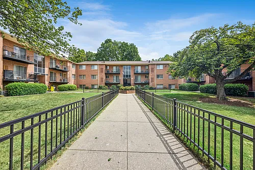Glen Willow Apartments Photo 1
