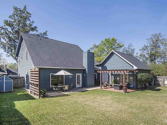 2nd image of 961 Fleming Cir