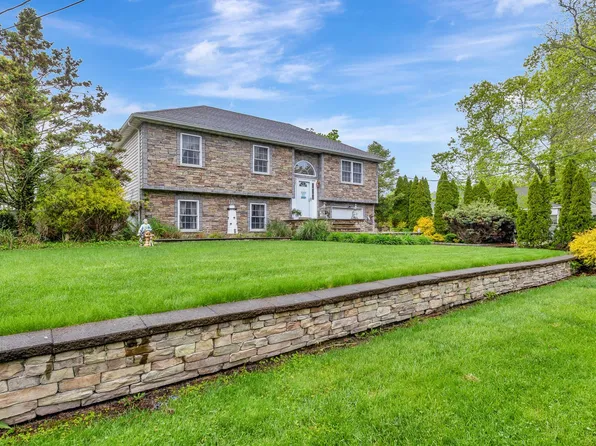 102 Dahlia Drive, Mastic Beach, NY 11951