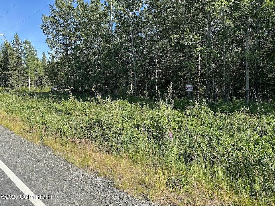 2nd image of 8A1 Lake Rd
