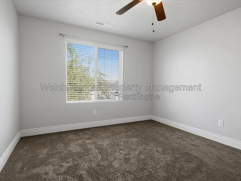 2106 E Sunnyvale Dr — Photo 19