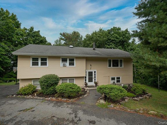 2nd image of 30 Laura Road